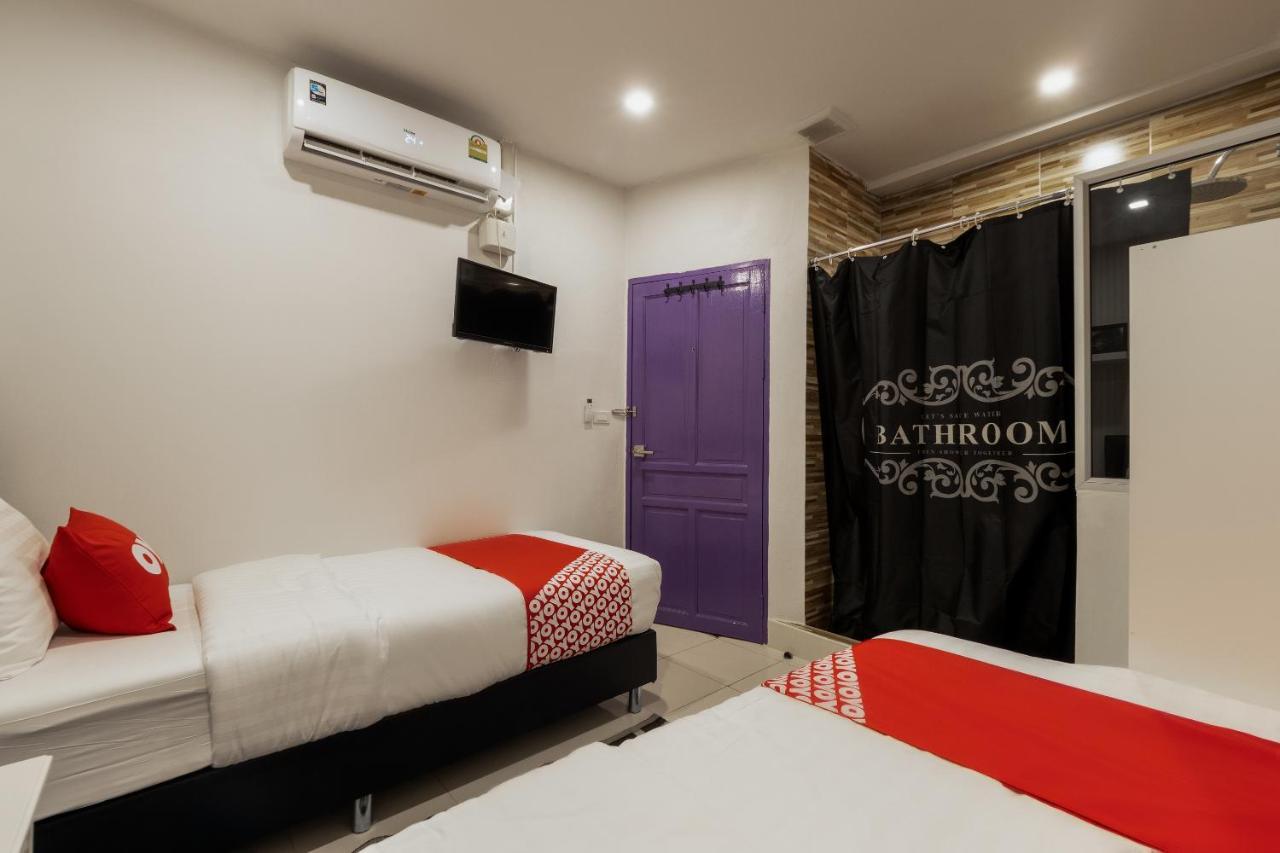 Oyo 960 The Urban Age Deluxe Hotel Банкок Екстериор снимка